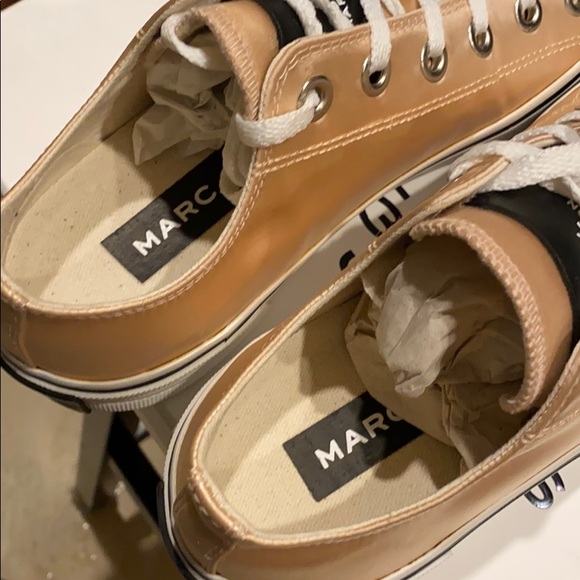 NIB Auth Marc Jacobs Low Top Sneaker - Picture 12 of 16